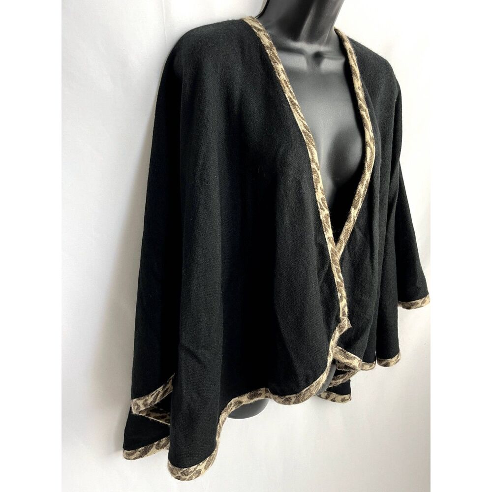 V Fraas Shawl Black Leopard Trim Mob Wife One Size Classy 90s 80s Retro Cape - Picture 2 of 8
